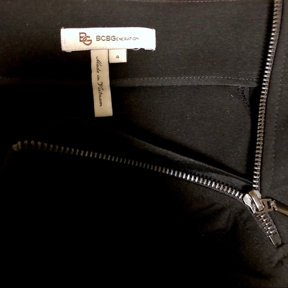 BCBG black party mini skirt with zipper details - Picture 4 of 4